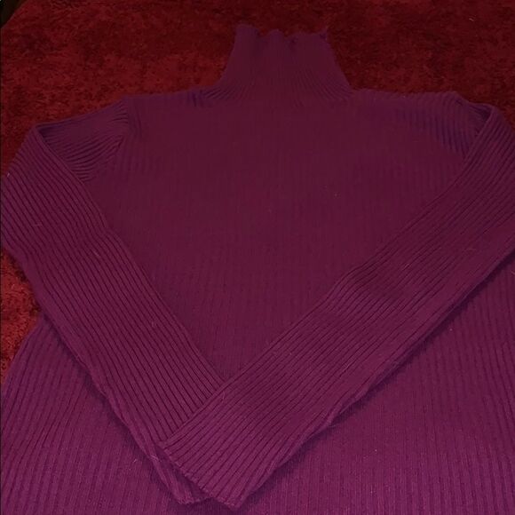 Turtle neck size medium  - Picture 1 of 6